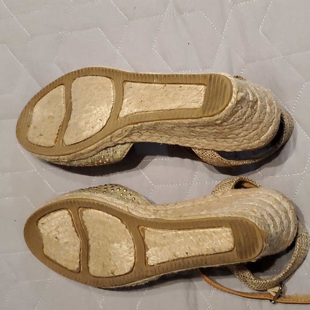 Gold hemp and burlap wedges - Picture 6 of 7